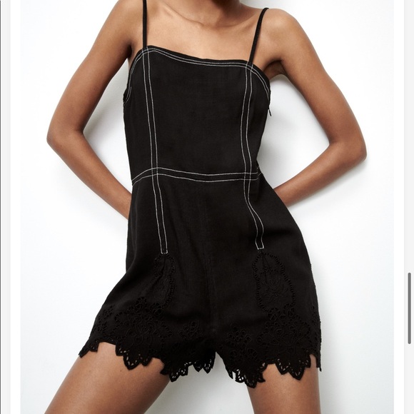 Short jumpsuit with eyelet & topstitching detail - Picture 1 of 7